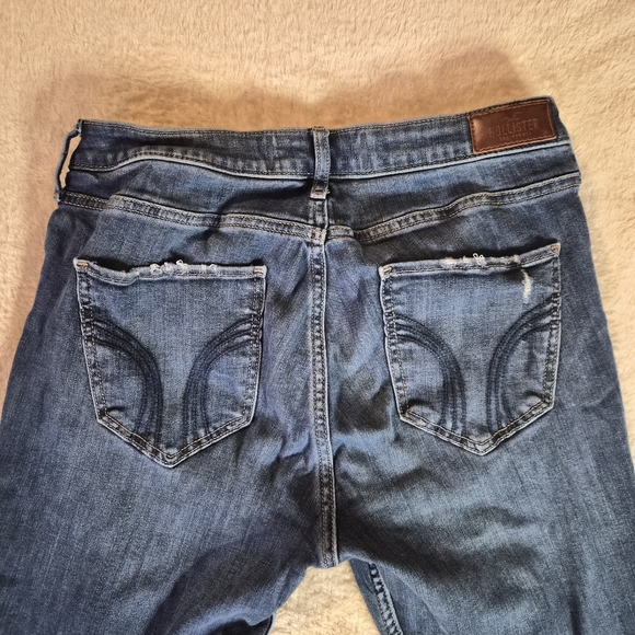 Hollister Curvy Midrise Super Skinny Soft Stretch Distressed Blue Jeans Size 11. - Picture 4 of 9